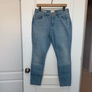 Universal Thread Mid Rise Curvy Classic Blue Women's Jeans